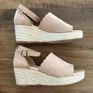 Vici Nayeli Scalloped Espadrille Wedge